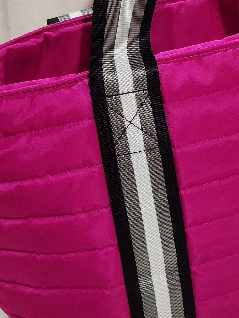 Think Royln Junior Wingman Fuchsia Color Tote, NWOT - Picture 11 of 13